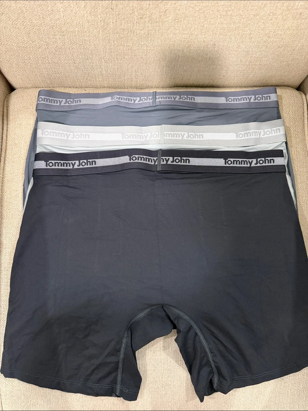 NEW TOMMY JOHN MEN'S ESSENTIAL SKIN MODAL 3 PACK BOXER BRIEFS- Large